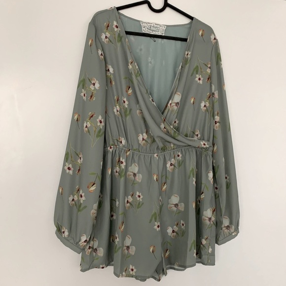 Pink martini Green Floral Romper - Picture 1 of 3